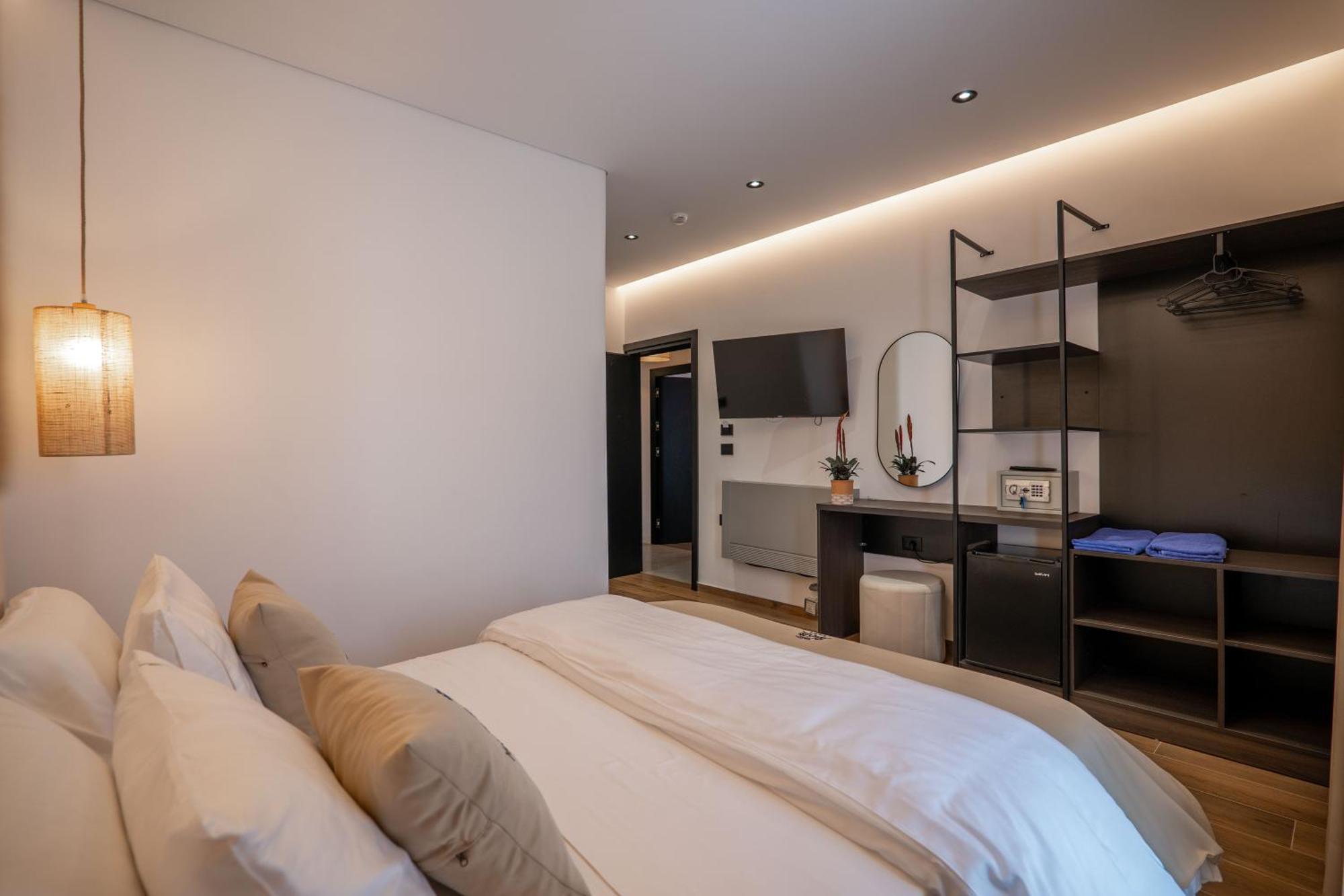 Hotel Castle Εξαμίλιο Εξωτερικό φωτογραφία